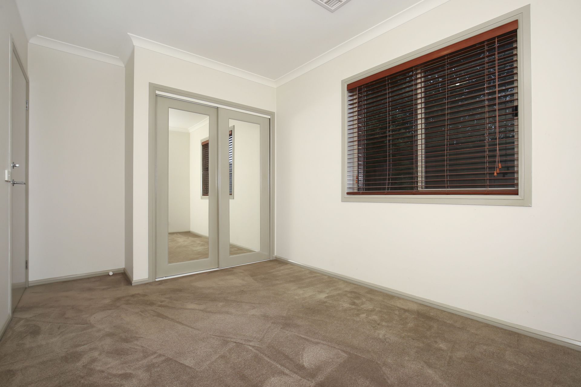 Spacious Four Bedroom Home, Theatre Room, Study & Rumpus Areas and more!