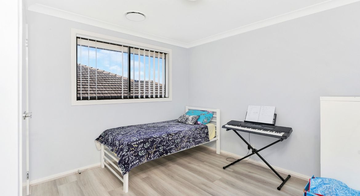 Bardia 64 Ingleburn Gardens Drive