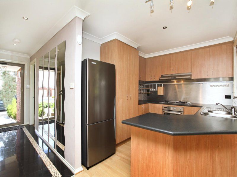 11 Strutt Place, Caroline Springs - Thumbnail 6