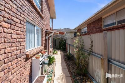2/79 Sunbeam Crescent, East Devonport, East Devonport - Image 1