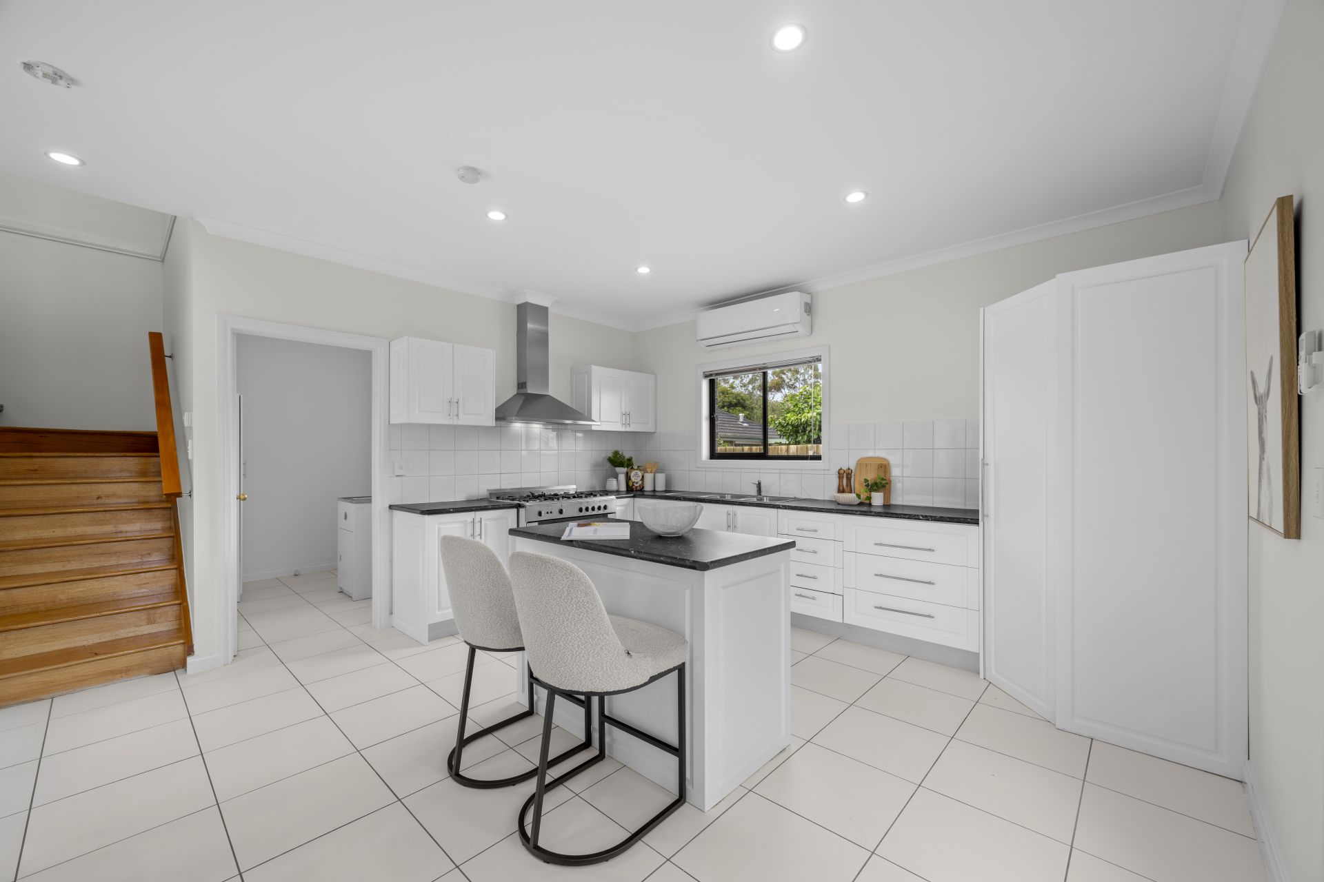 A Stylish Abode In A Central Location