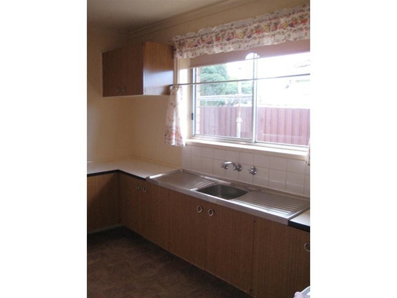 Neat, Tidy and Well Located!