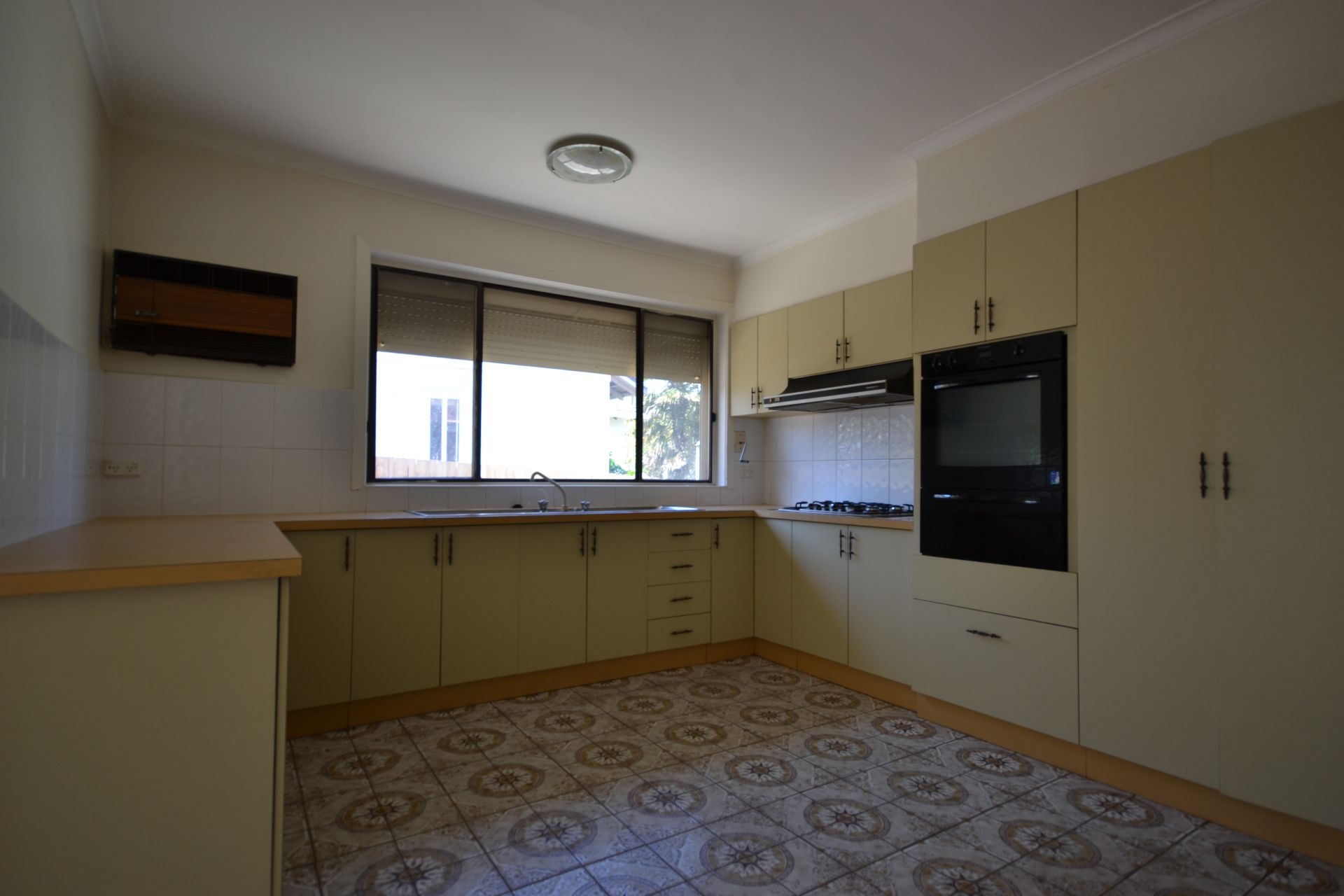 SPACIOUS HOUSE FIT FOR YOU