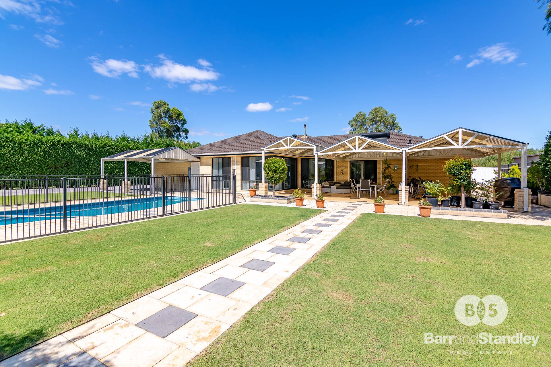 44 Samrose Road, DALYELLUP Barr and Standley Real Estate