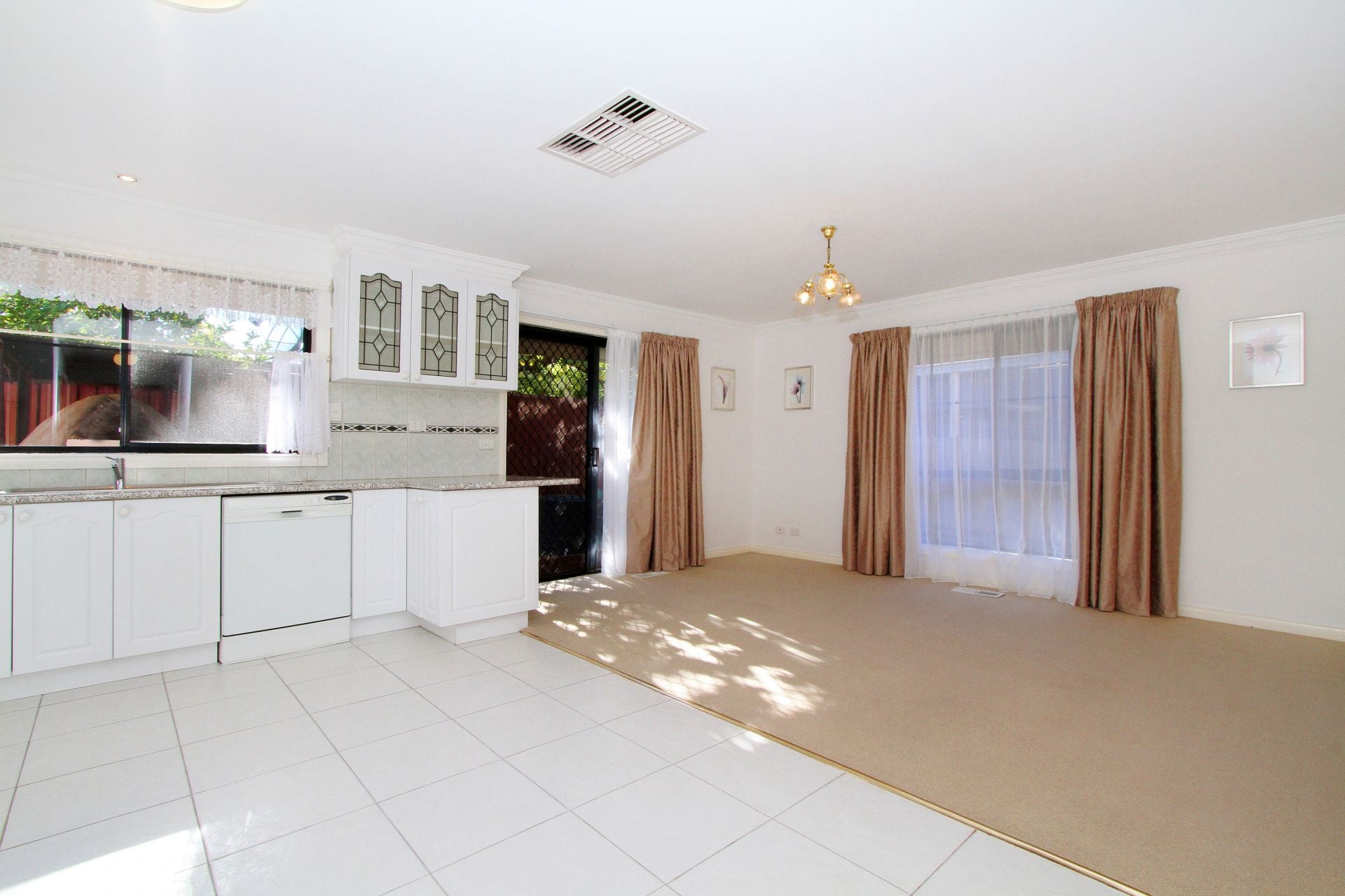 TWO BEDROOM, INDEPENDENT, AND IN GREAT LOCATION