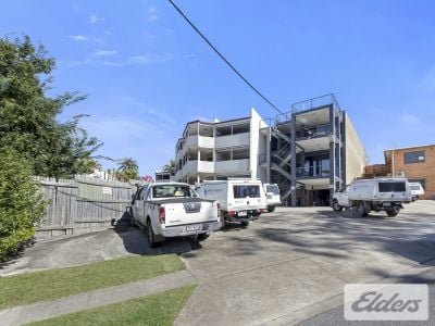 PRIME INNER CITY FREESTANDER WITH MASSIVE EXPOSURE!