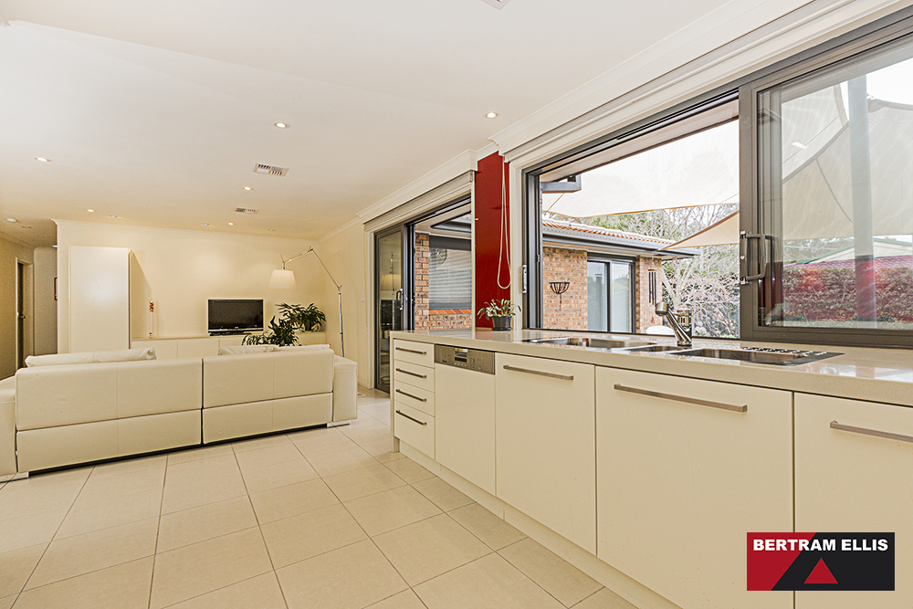 193 Castleton Crescent, Gowrie - Thumbnail 4