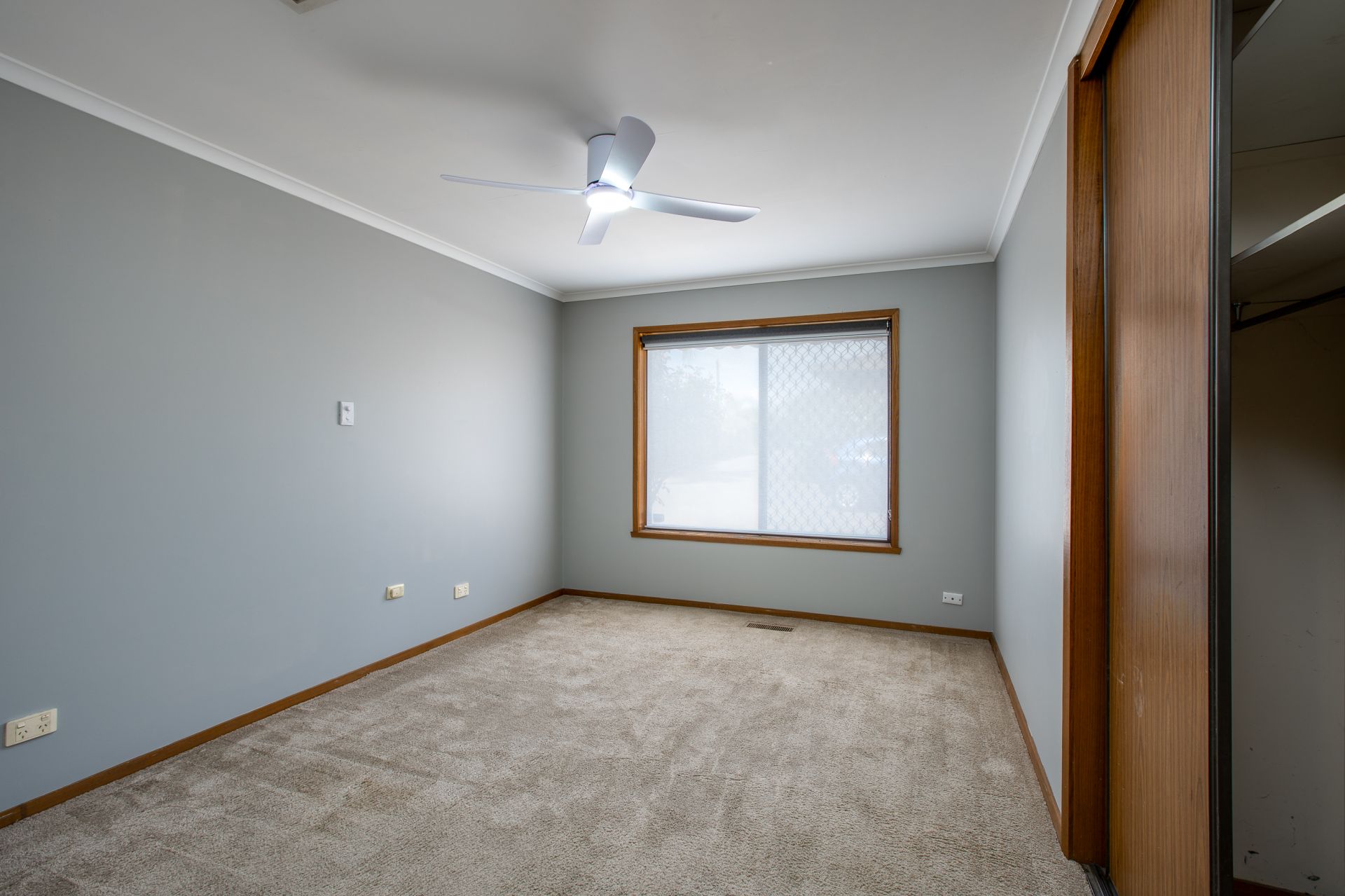 2/300 Highview Crescent, Lavington Gilson Yonson Real Estate