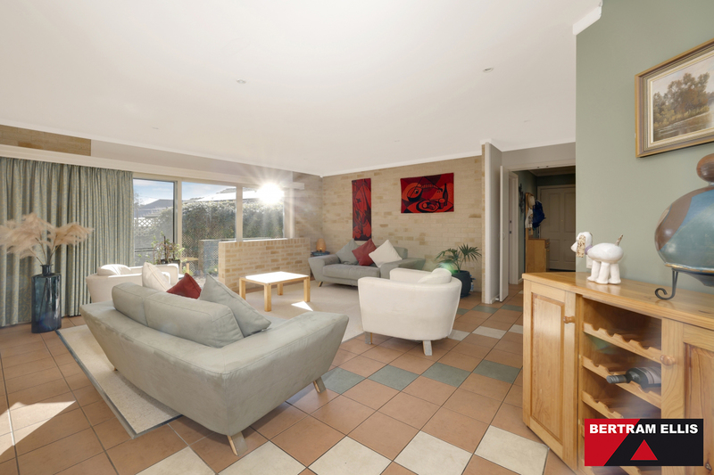 12 Maria Place, Lyons - Thumbnail 3