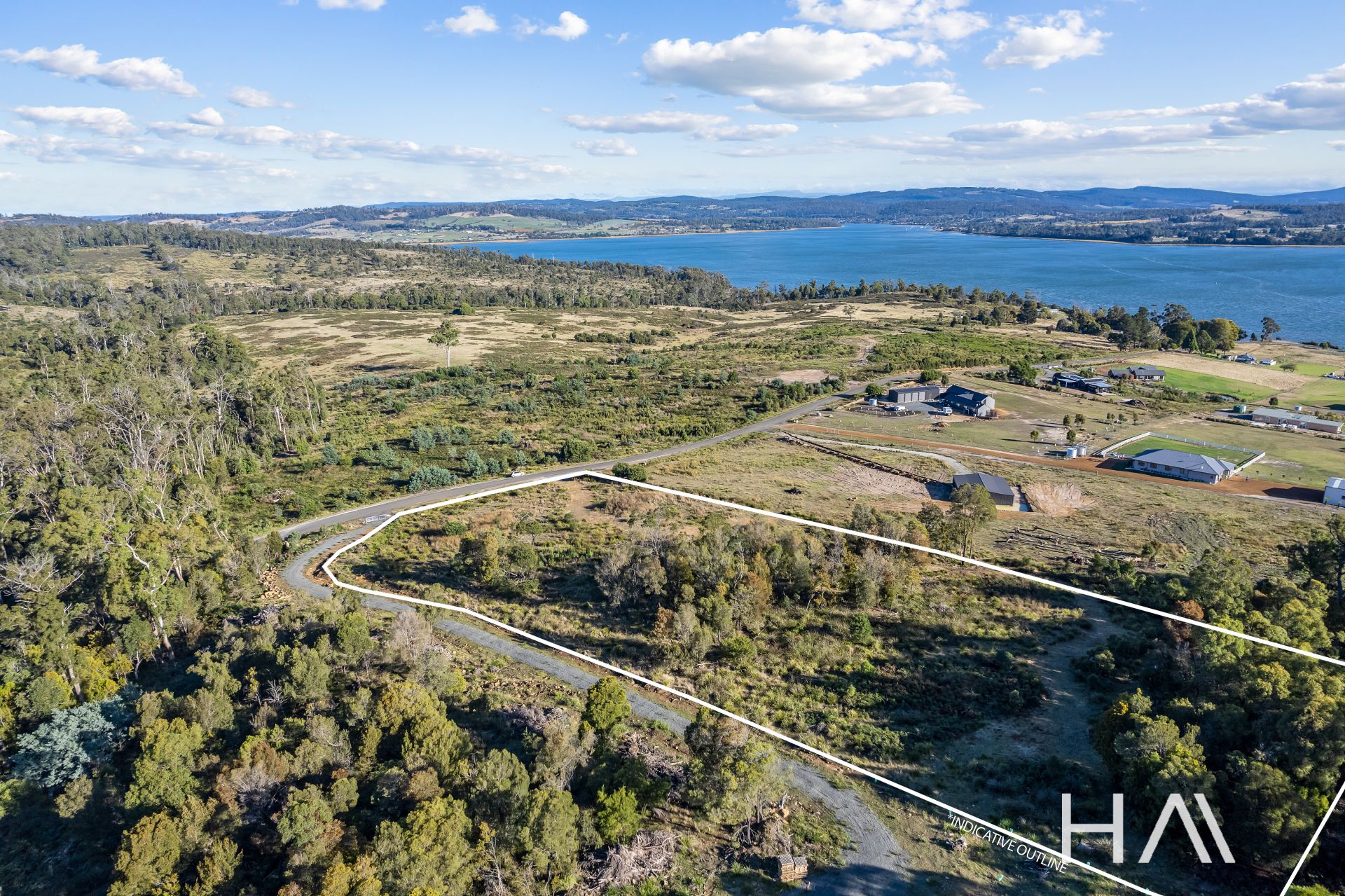 303 Leam Road Hillwood, Hillwood - Thumbnail 2