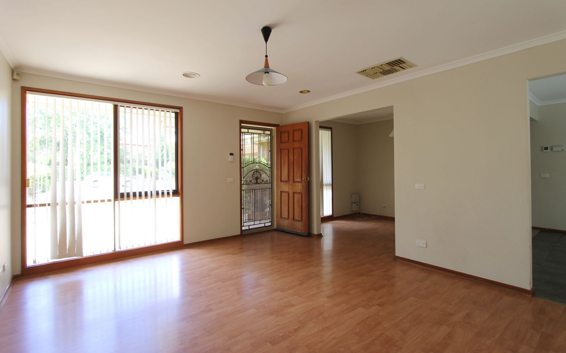 Real Estate For Lease 1 Orsett Court Mill Park , VIC