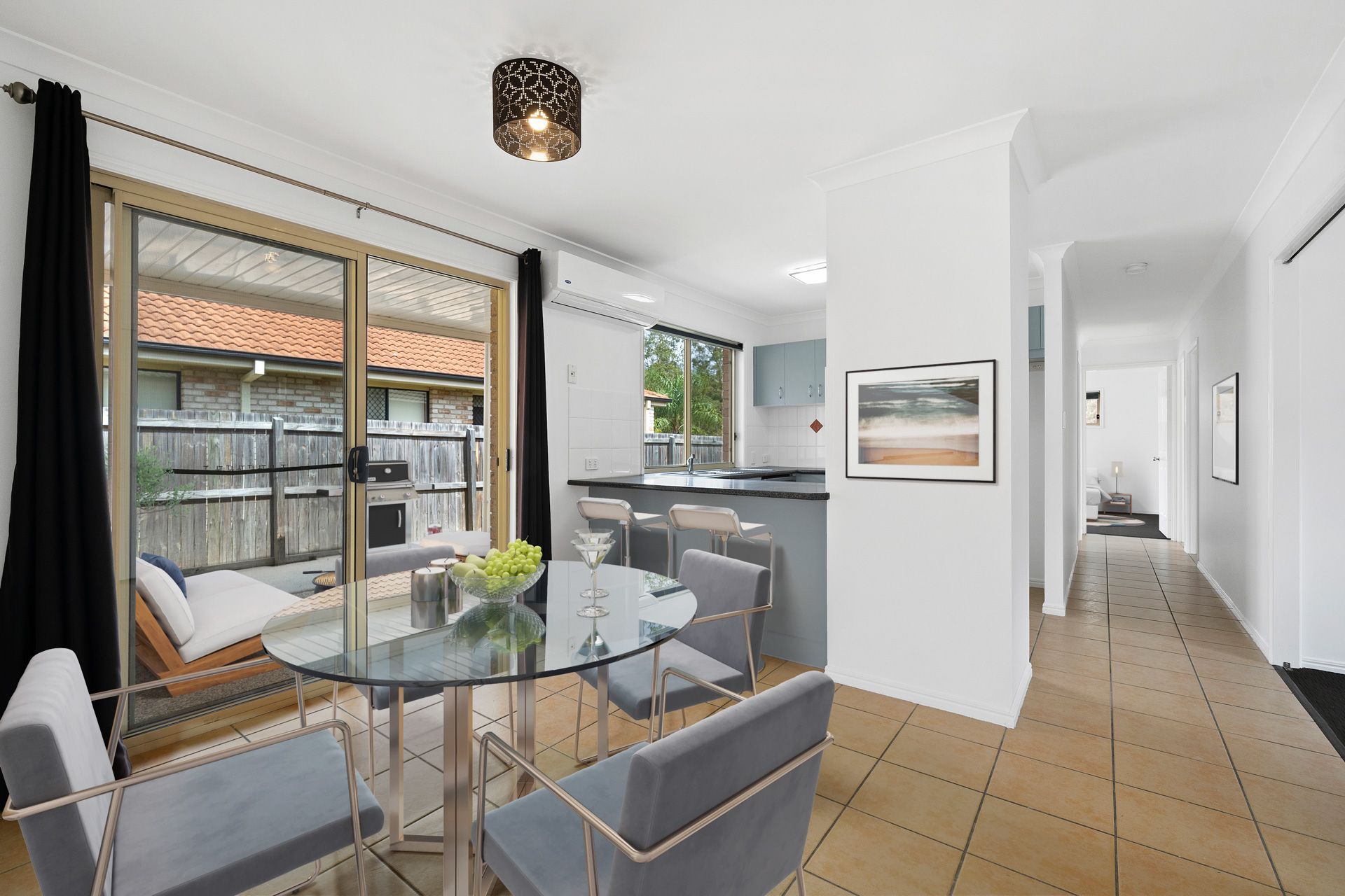 38 Allenby Drive, Meadowbrook - Thumbnail 3