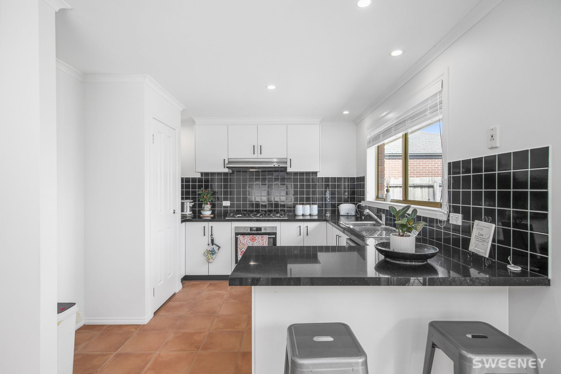 16 Kitson Court, Altona Meadows - Thumbnail 5