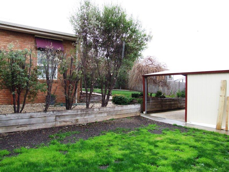 24 McLeod Drive, Bacchus Marsh - Thumbnail 8