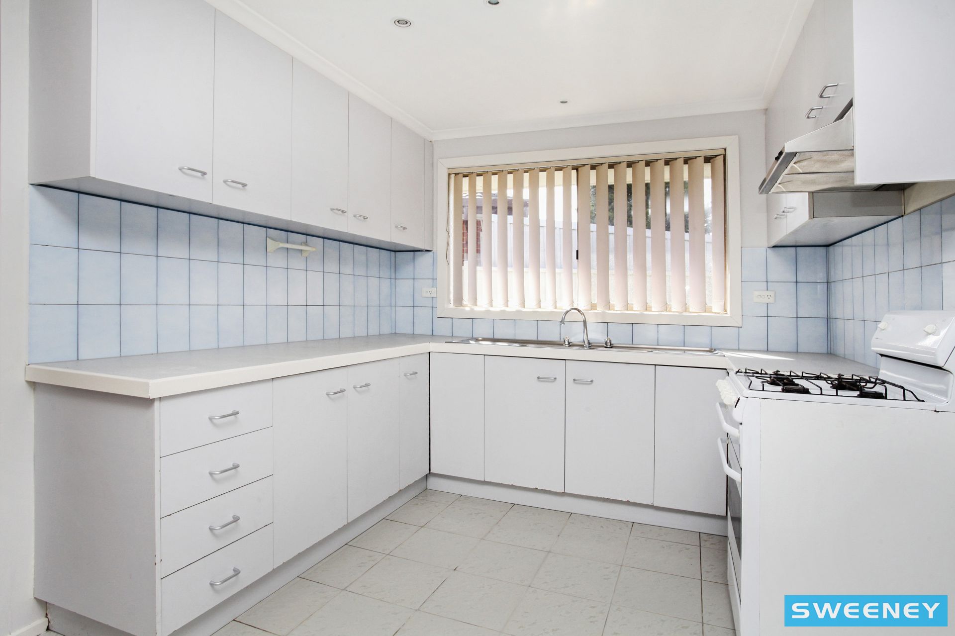 2/16 Brodie Court, Meadow Heights - Thumbnail 4