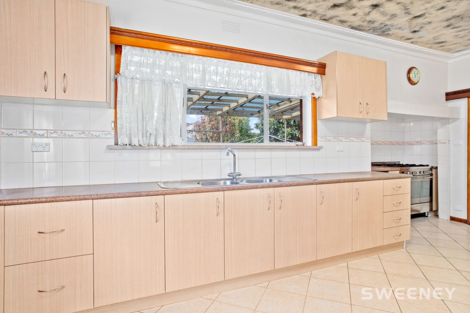 36 Rosala Avenue, Altona North - Thumbnail 4