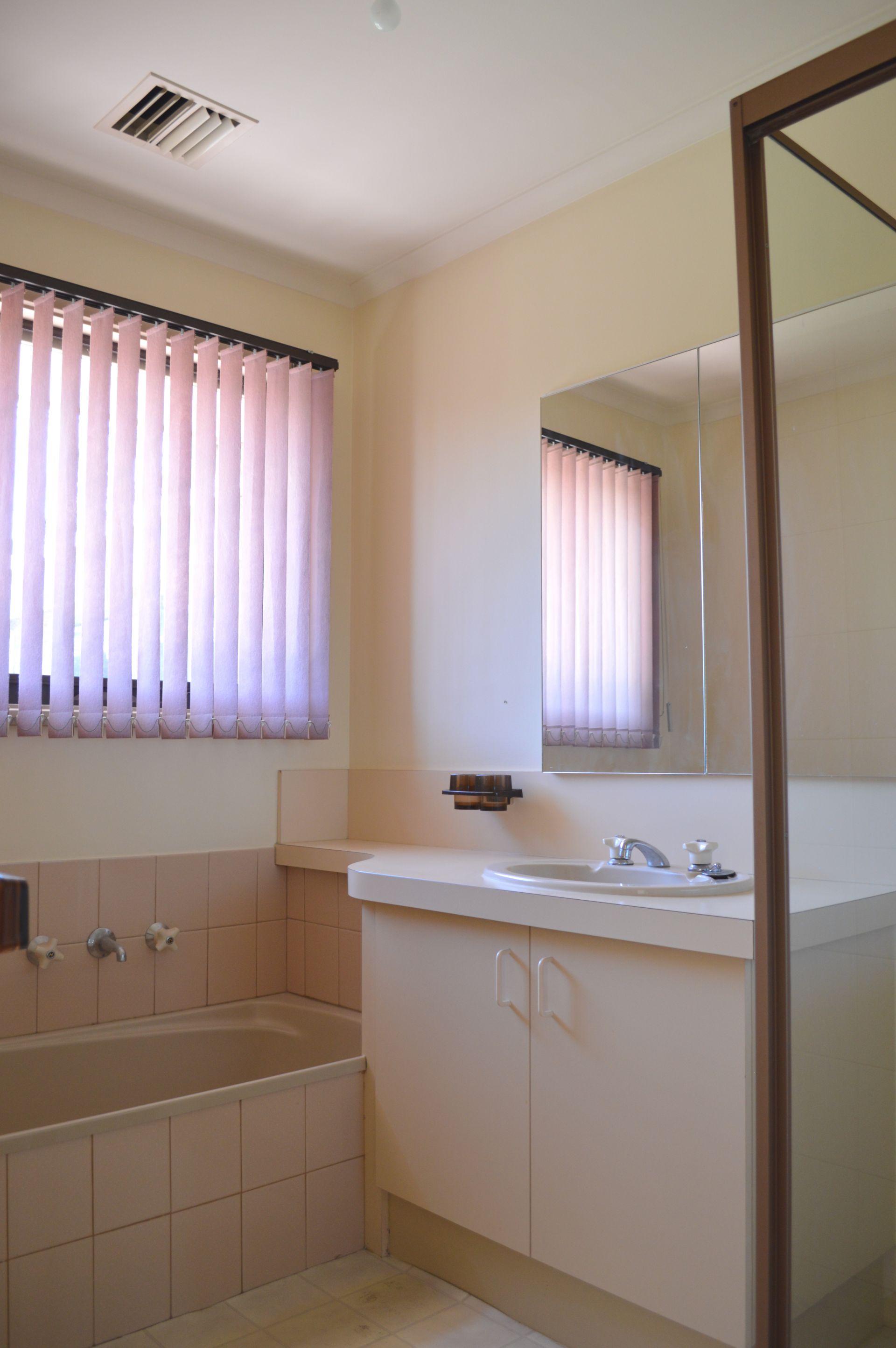 COSY FAMILY HOME     *Insp Tues 25th Feb @ 4:20pm*