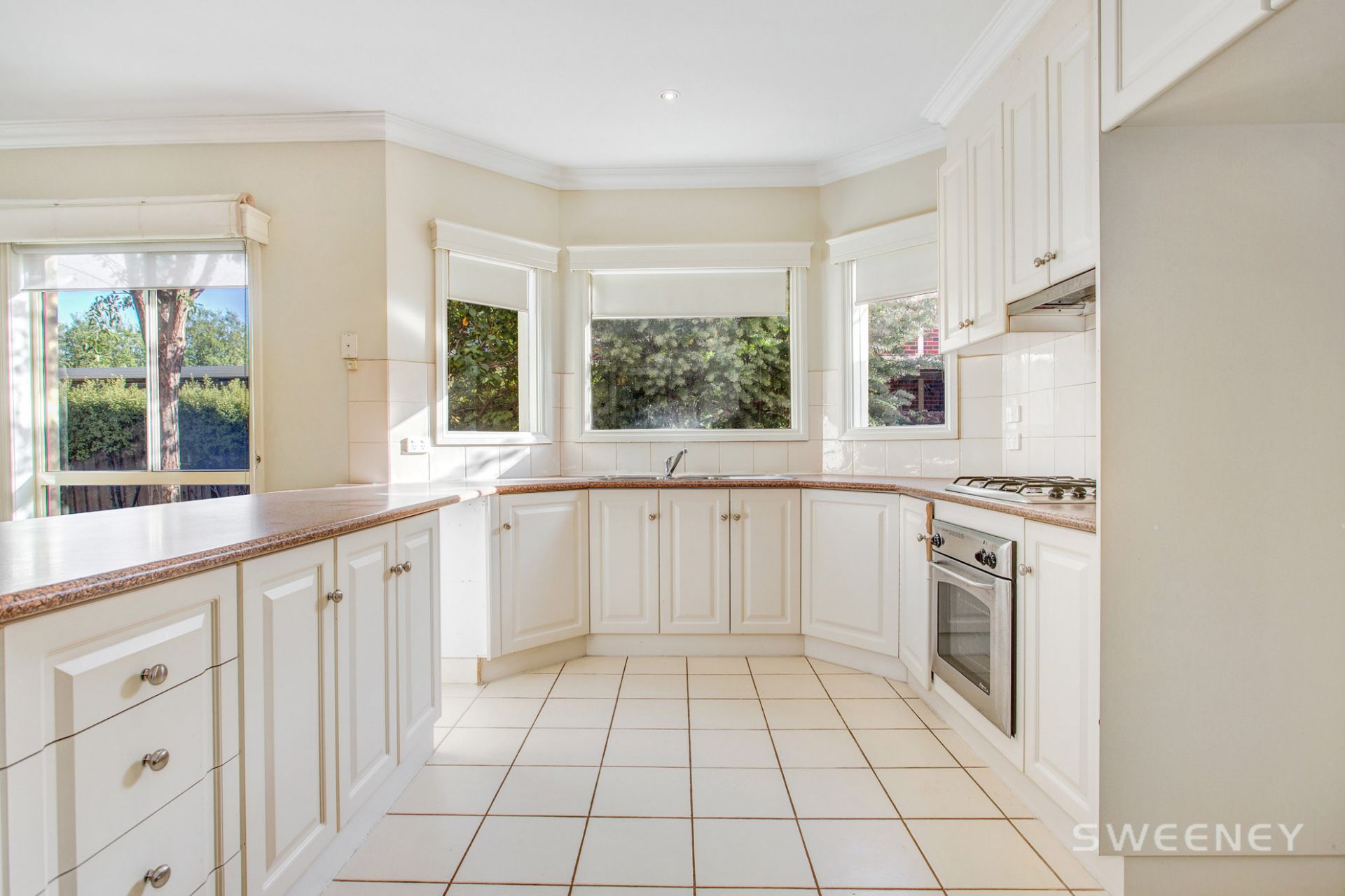 23 Creswick Drive, Point Cook - Thumbnail 3