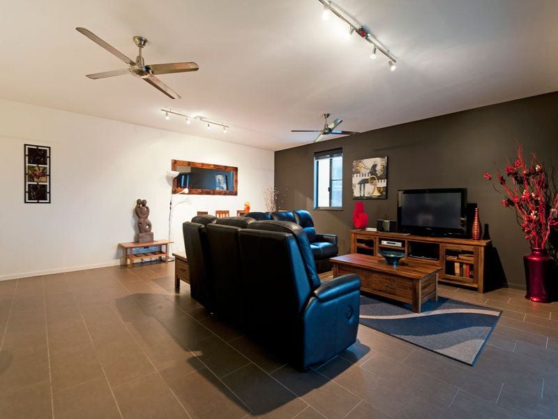 212/19B Kitchener Drive Wharf 1 Darwin 0800