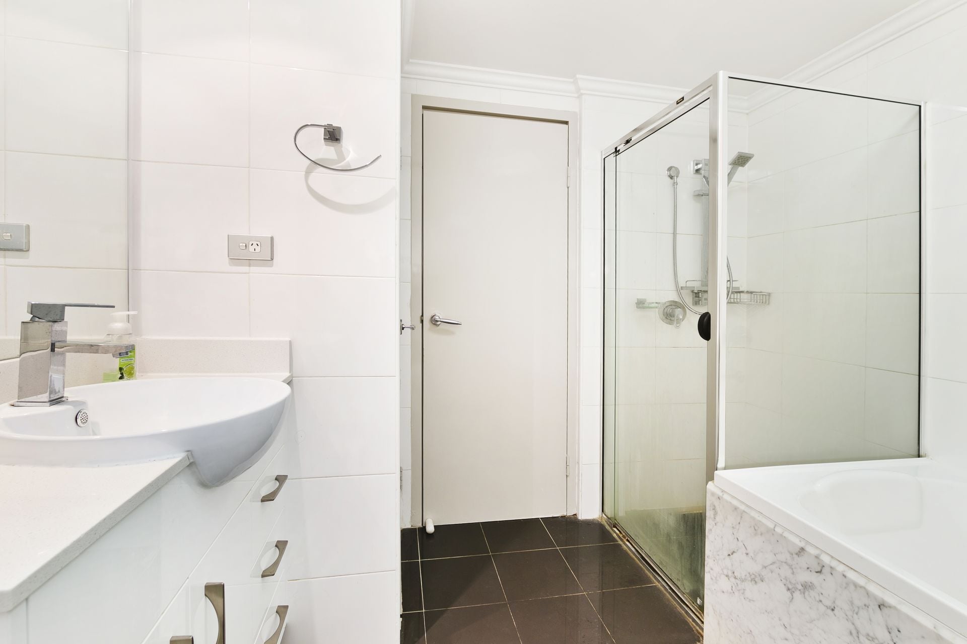 137/10 Lachlan Street, Waterloo, Waterloo - Thumbnail 5