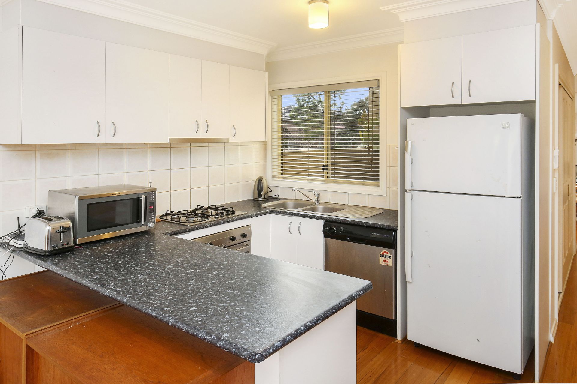 THORNBURY VILLAGE AT YOUR DOORSTEP