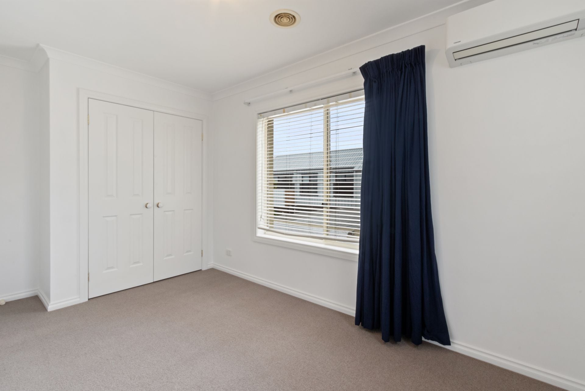 THORNBURY VILLAGE AT YOUR DOORSTEP