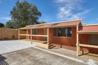 3/6 Railway Avenue, Drouin VIC