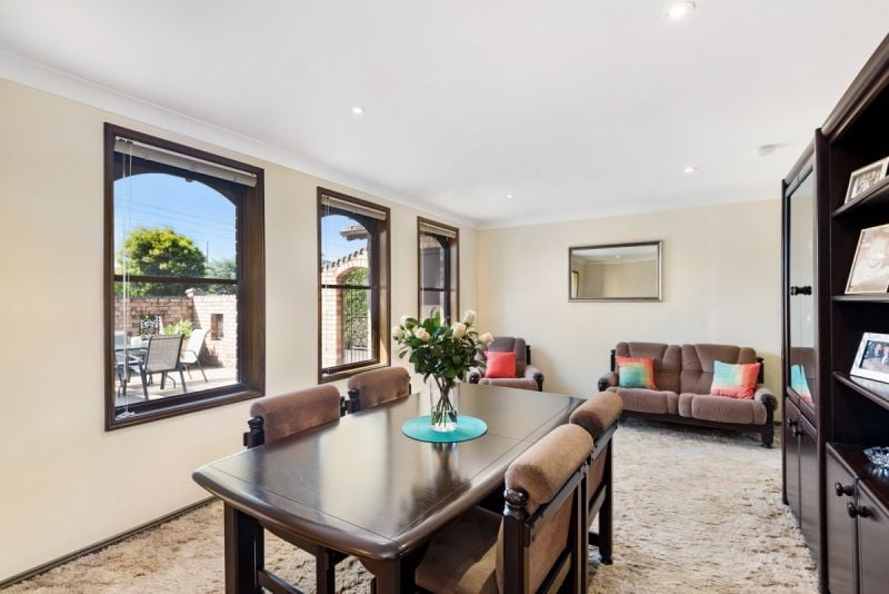 16 Silverwater Crescent, MIRANDA, Miranda - Thumbnail 4