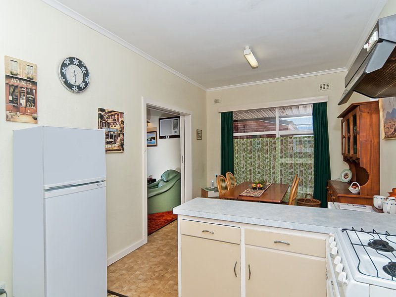 2A Fifth Avenue Semaphore Park 5019