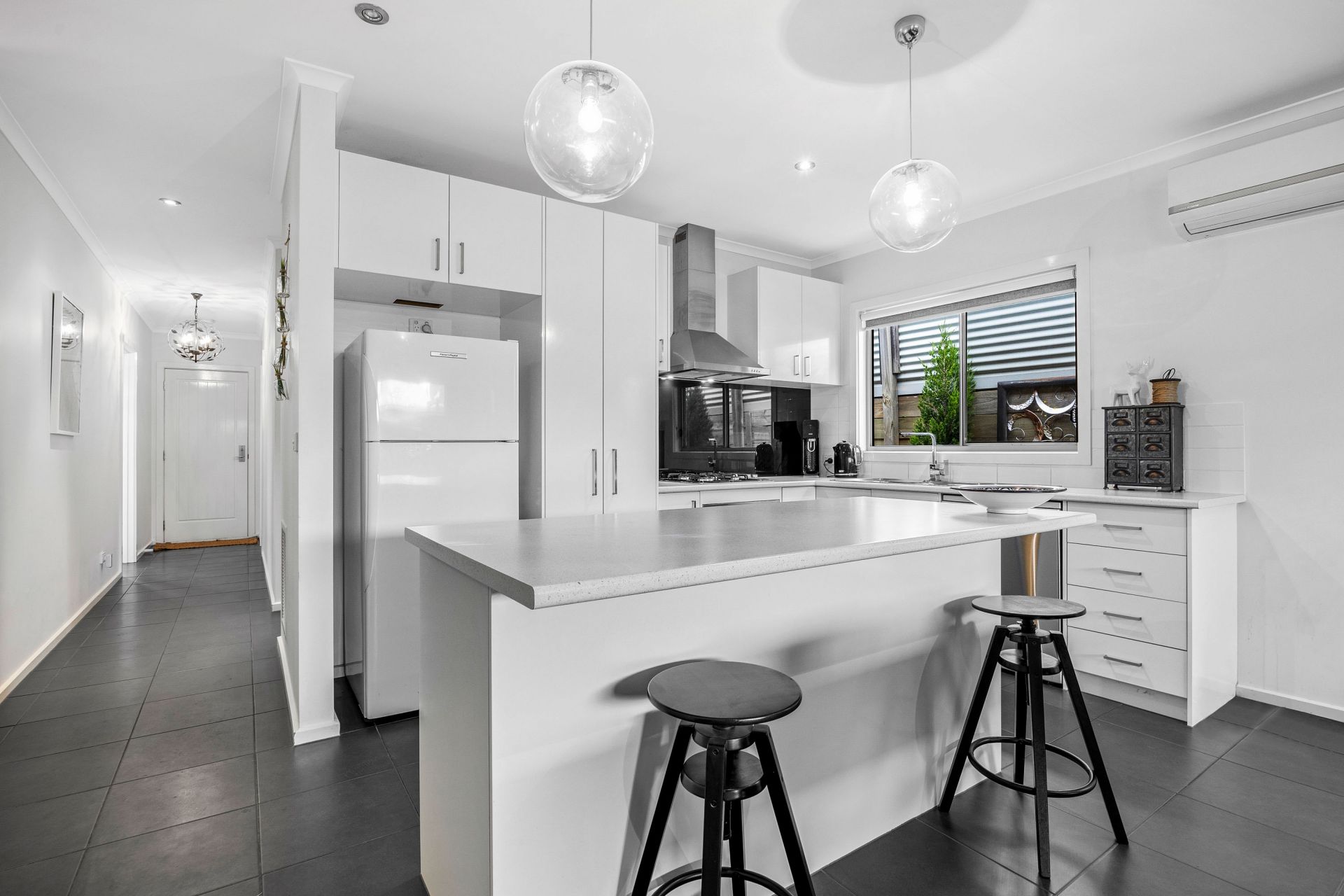 4 Sovereign Street Golden Point VIC, Golden Point - Thumbnail 5