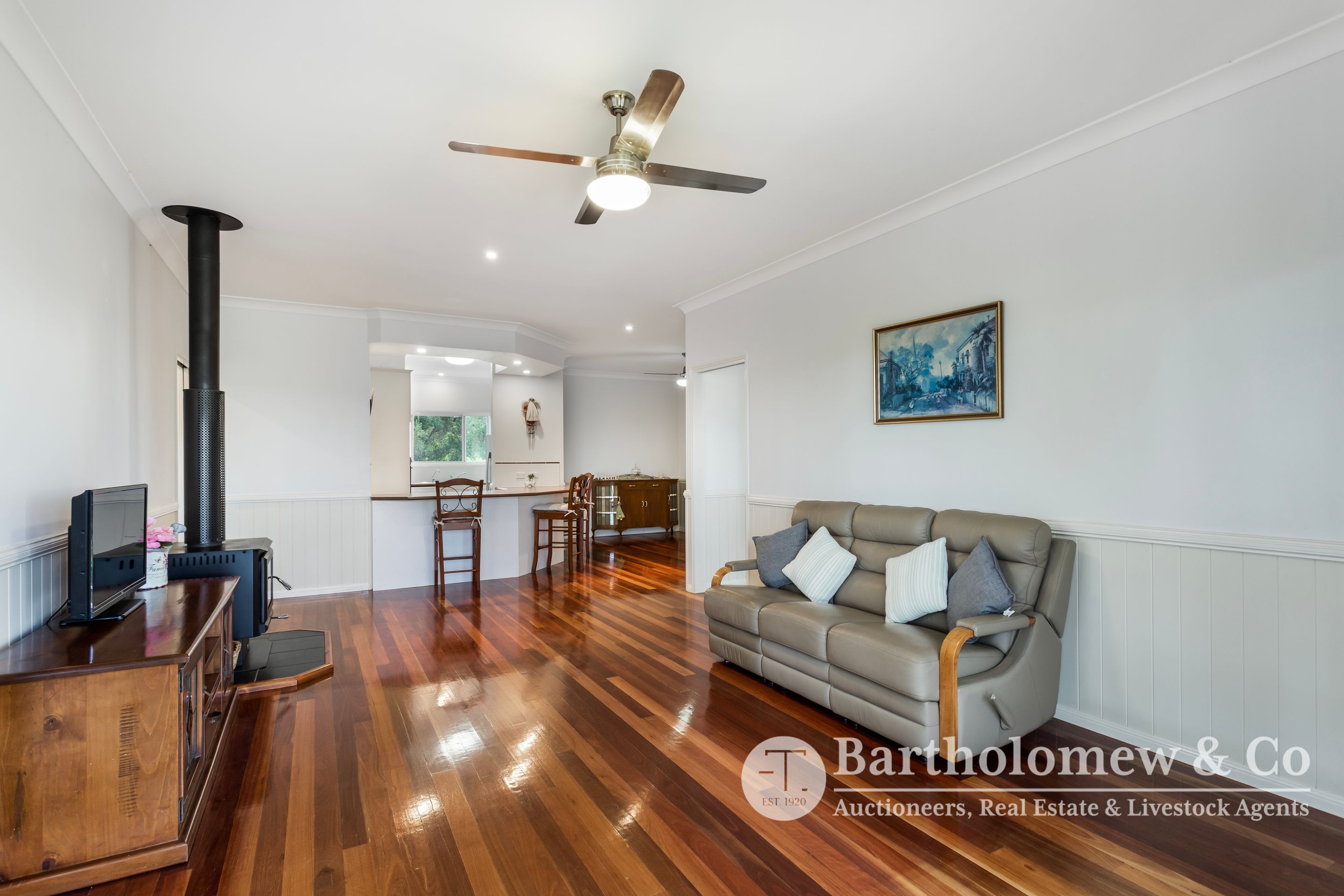 Real Estate For Sale 2 Wiley Road Milbong , QLD