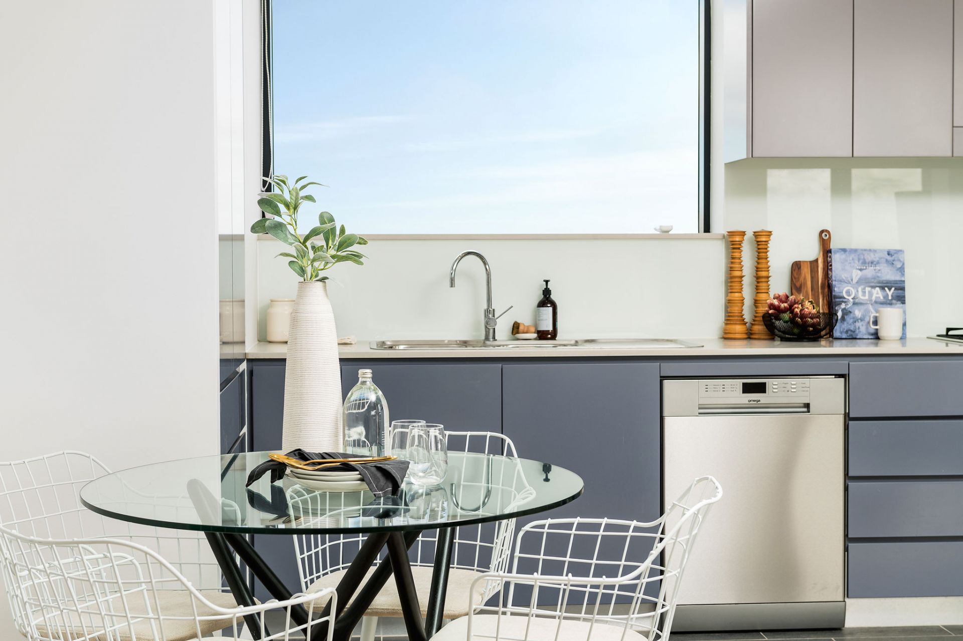 Sold - Light and style in a refreshed executive apartment