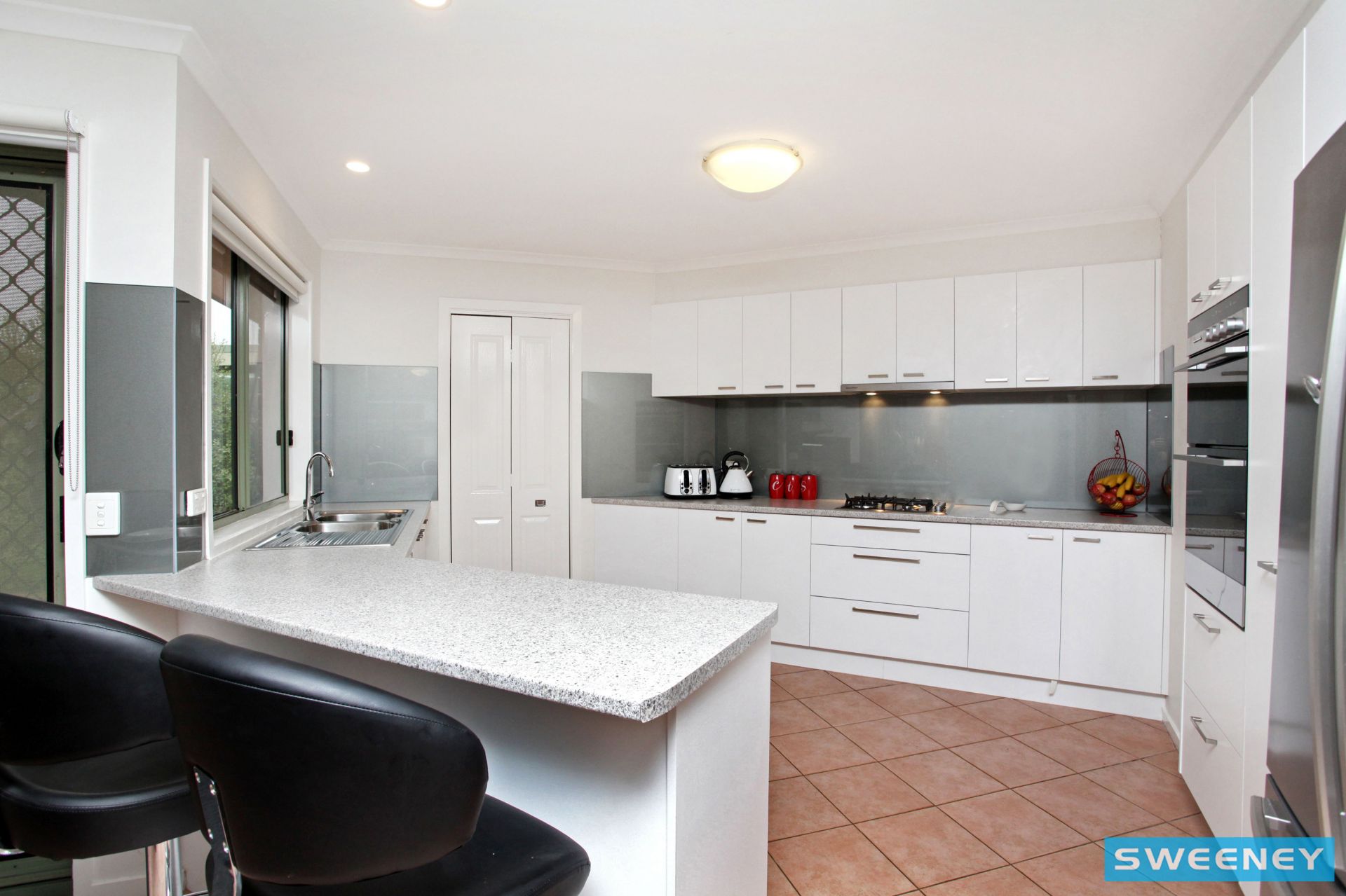 18 Mark Drive, Hillside - Thumbnail 3