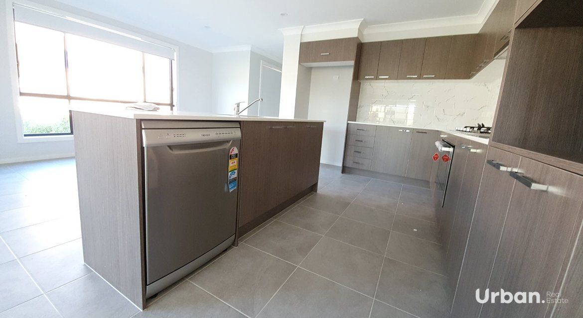 Riverstone 11b Lacilo Street