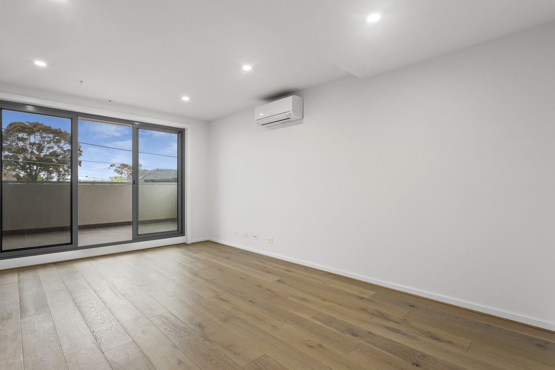 Sophisticated Apartment in Prized Northside Locale