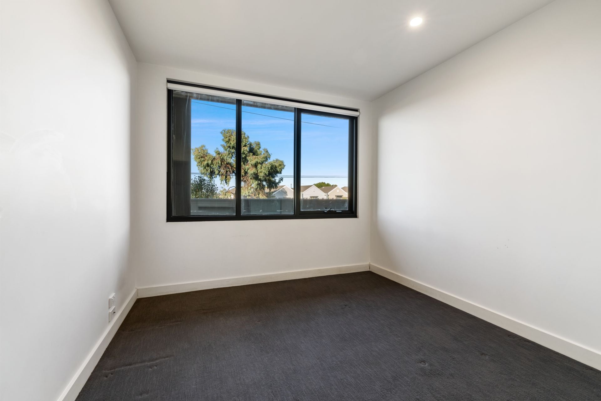 Modern Living in Magnificent Location