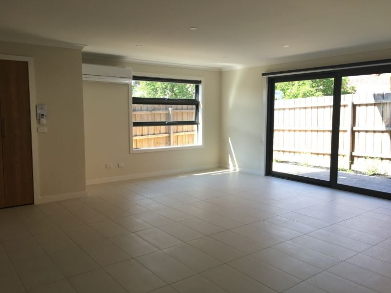 7/10 Ralph Street, Reservoir