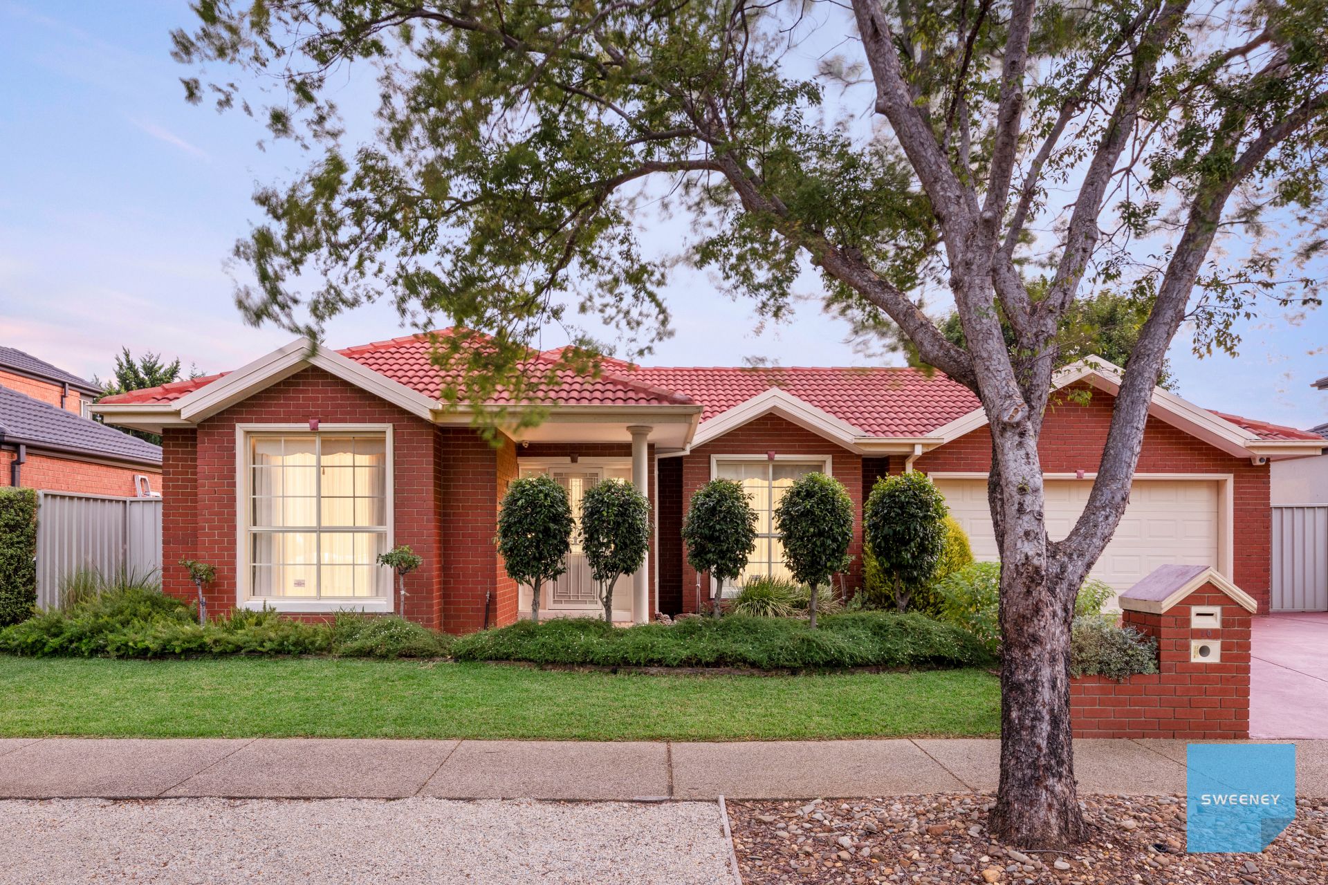 10 Jackson Place, Caroline Springs - Thumbnail 2