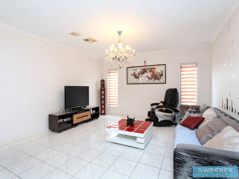 1 Monckton Place, Caroline Springs - Thumbnail 5