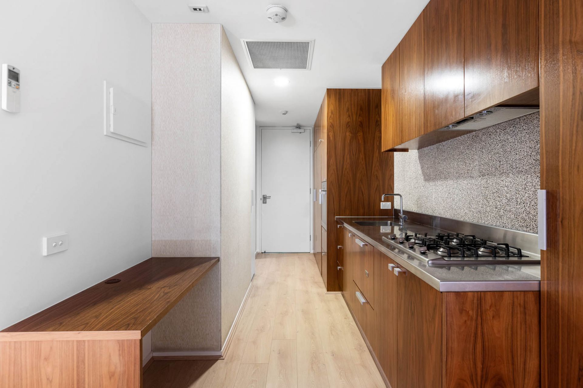 105/35 Ormond Road, Elwood - Thumbnail 6