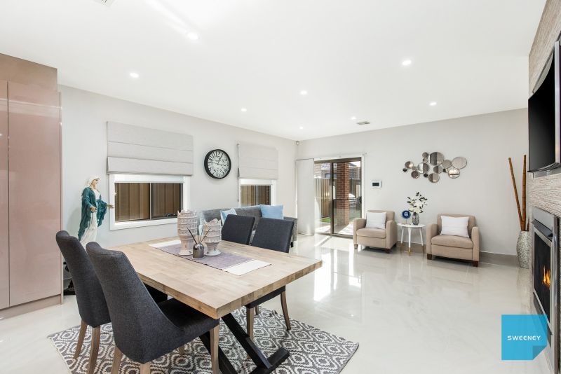 16 Caro Way, Fraser Rise - Thumbnail 6