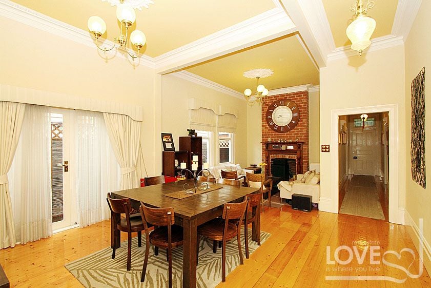 REFINED ELEGANCE AND SOPHISTICATION