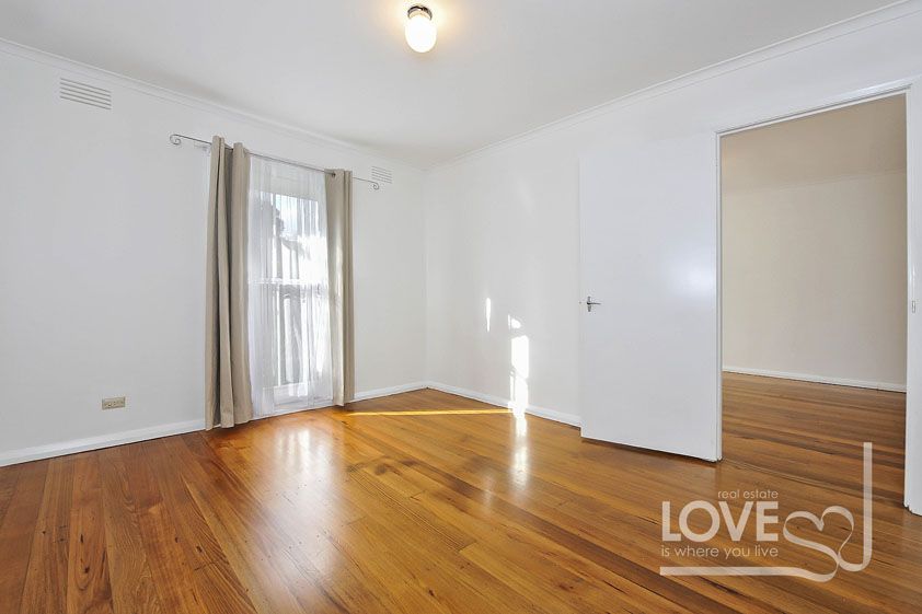 RENOVATED ONE BEDROOM UNIT