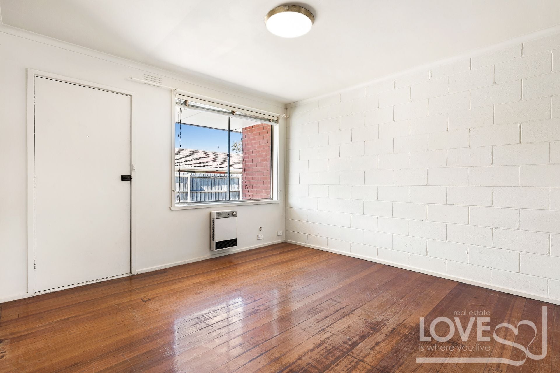 Affordable 2 Bedroom Unit with Courtyard