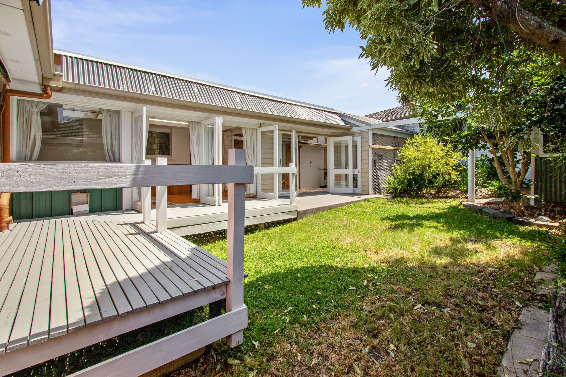 Real Estate For Sale 10 Moran Street Viewbank , VIC