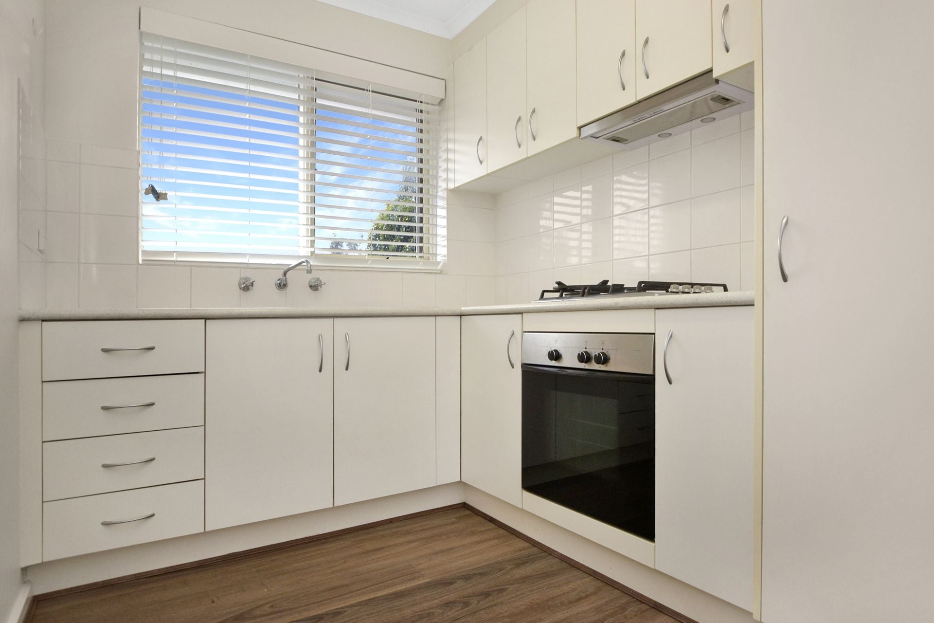Spacious Refurbished Two Bedroom Apartment With Balcony