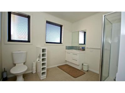 1/142 Middle Road, DEVONPORT, Devonport - Thumbnail 5