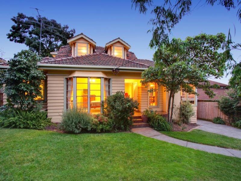16 Clifton Street, Balwyn North
