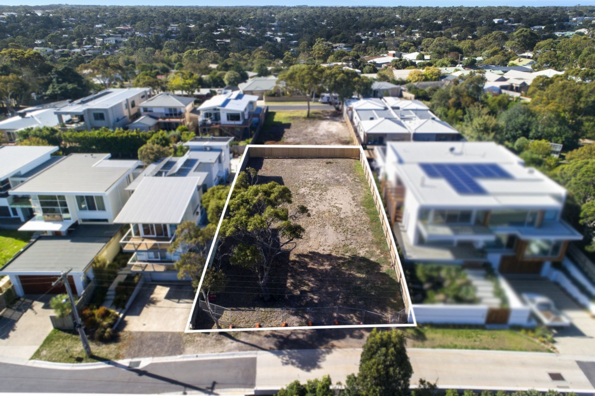 21 The Avenue Ocean Grove VIC, Ocean Grove - Thumbnail 3