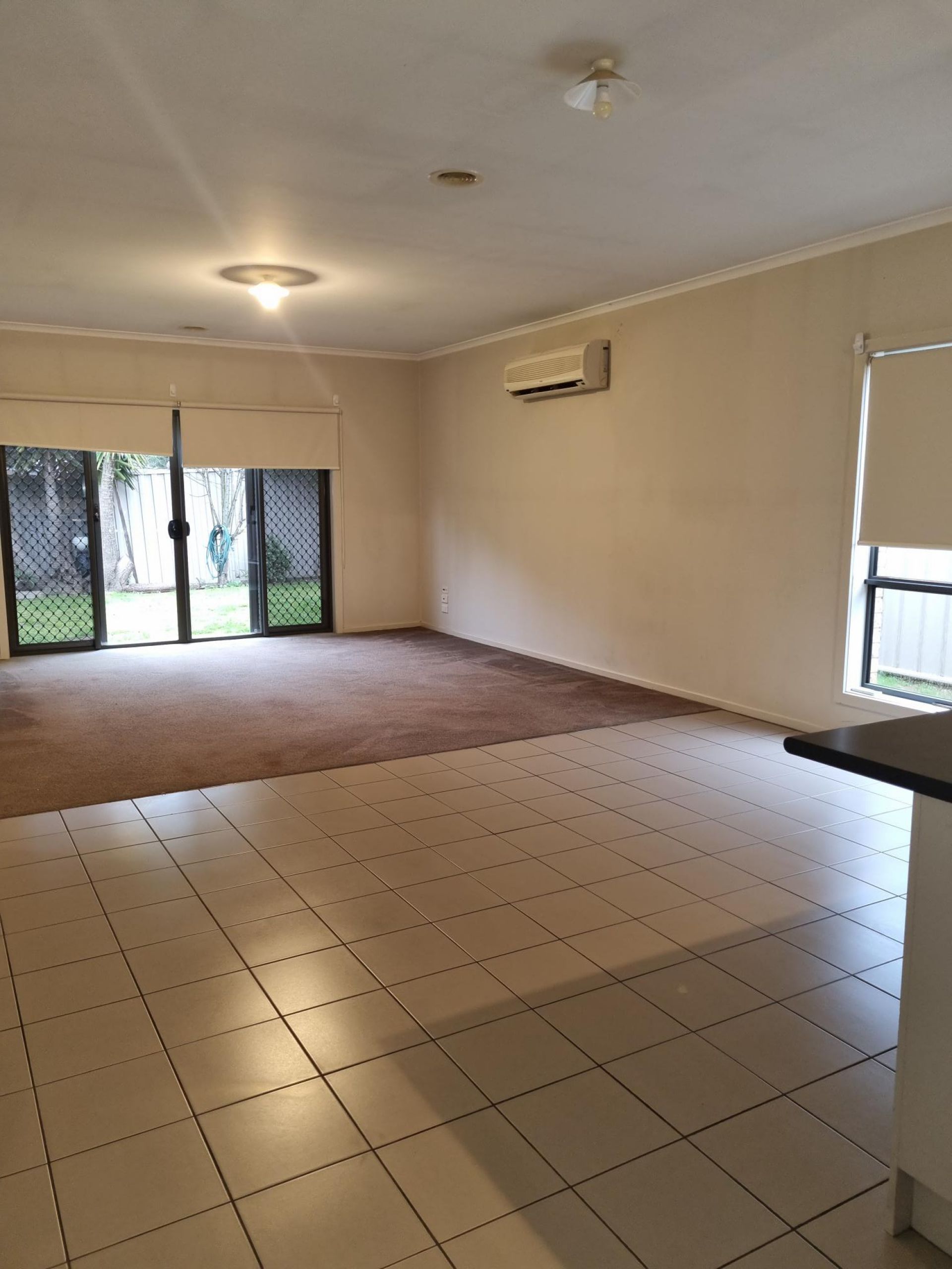 24 Oakview Parade, CAROLINE SPRINGS Sweeney Estate Agents